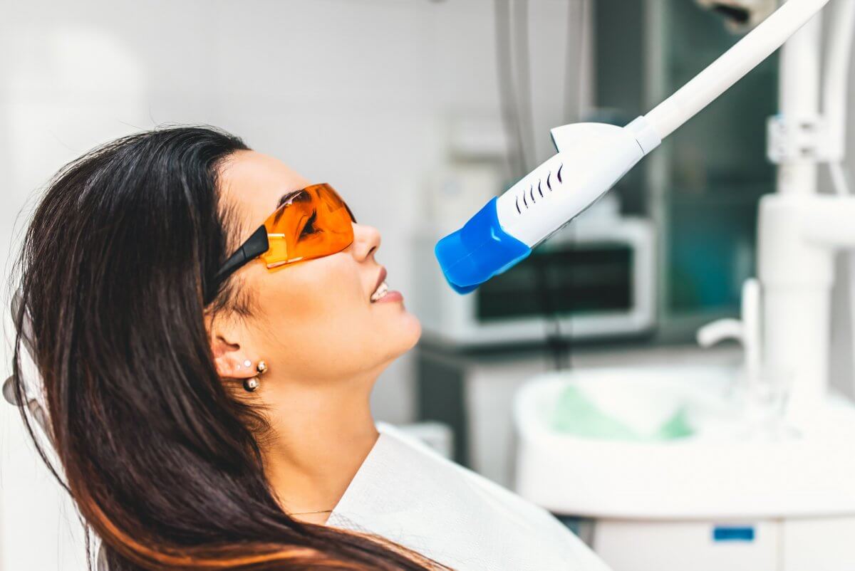 Here’s Why Teeth Whitening Should Always Be Left to the Professionals